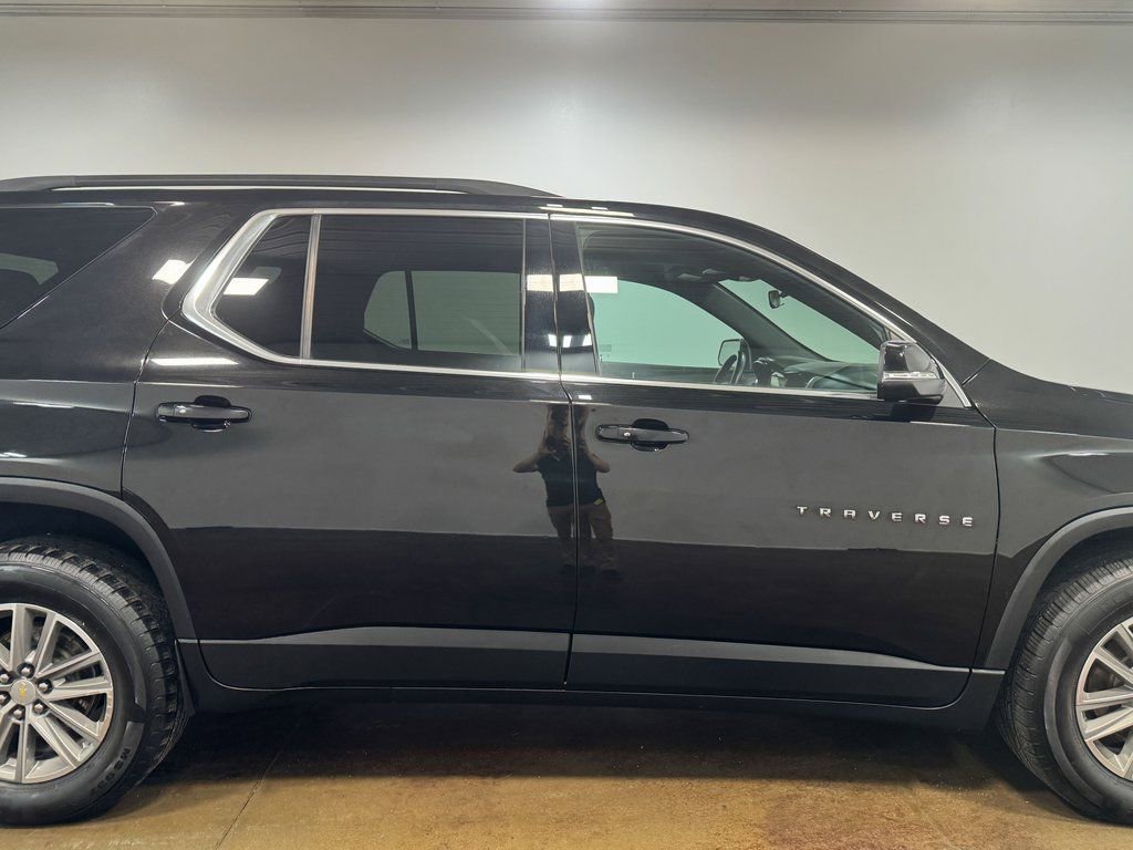 Used 2023 Chevrolet Traverse LT image 36