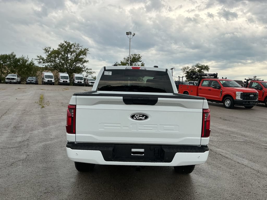 New 2026 Ford F150 XLT w/ XLT Black Appearance Package AWD/4WD image 6