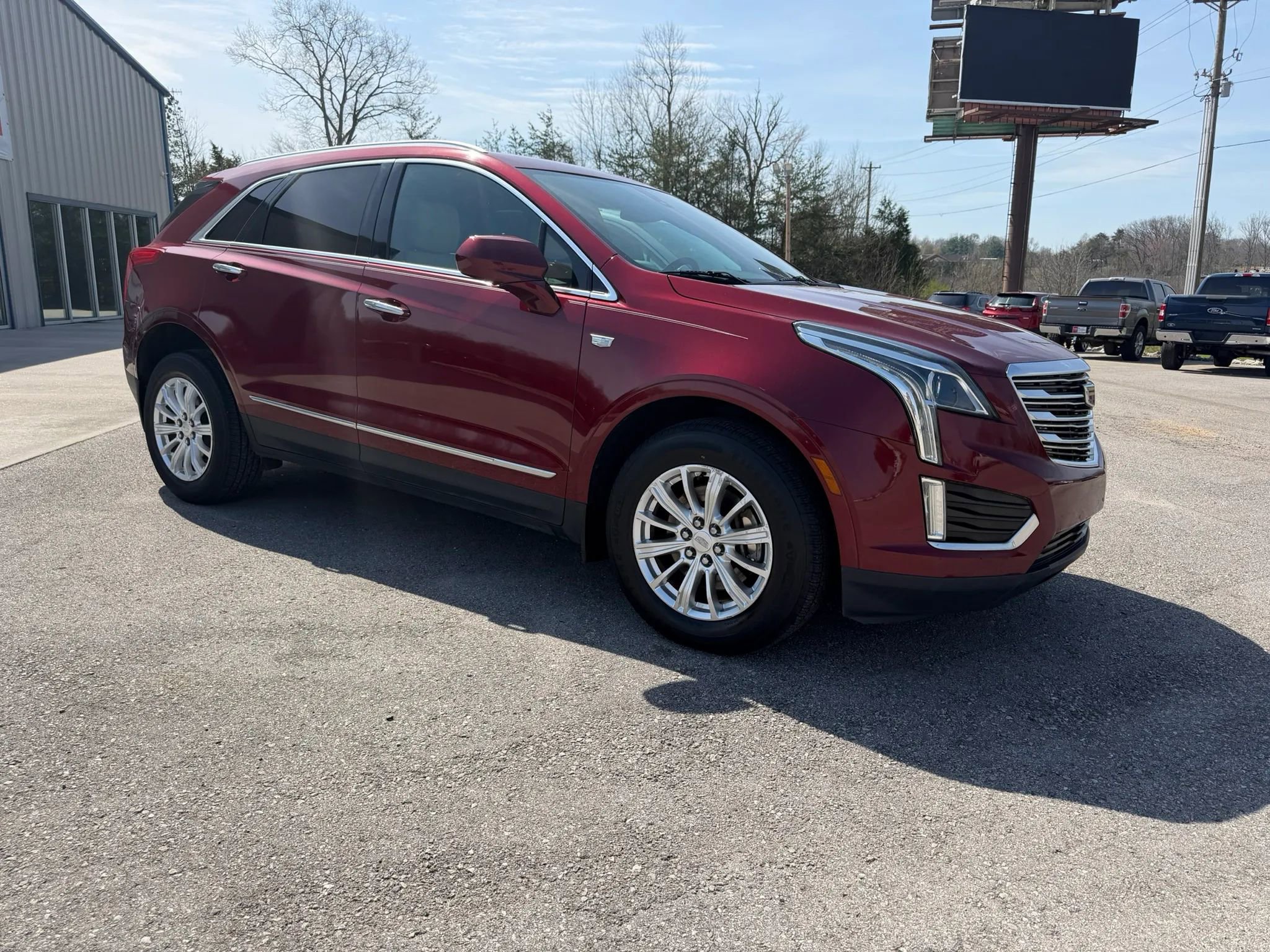 Used 2017 Cadillac XT5 FWD image 26