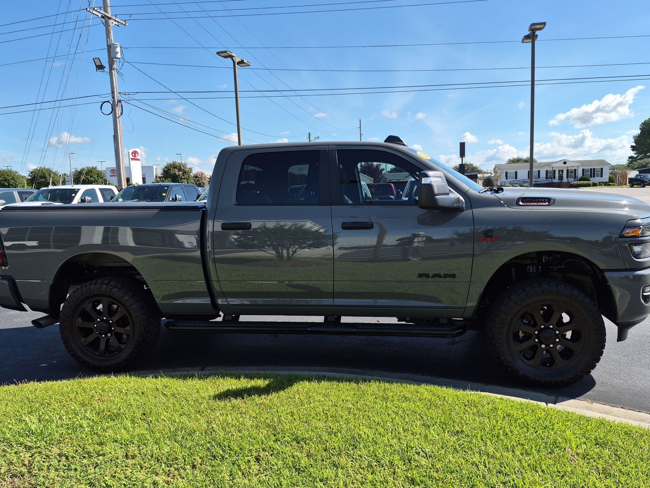 Used 2026 RAM 2500 Big Horn AWD/4WD image 4