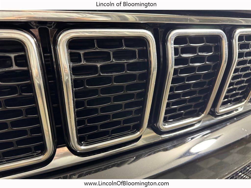 Used 2024 Jeep Wagoneer L Series II w/ Flexible Seating Group AWD/4WD image 13
