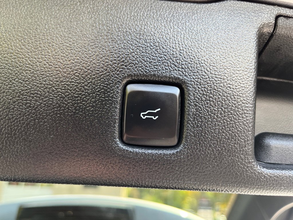 Used 2022 Ford Escape SEL w/ SEL Stealth AWD Package image 11