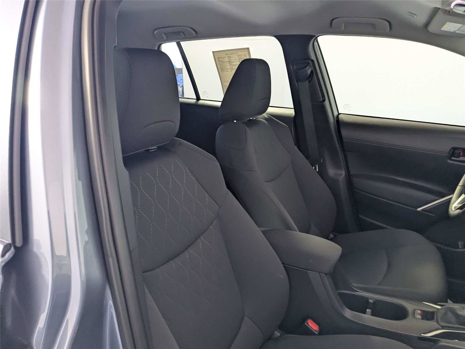 Certified 2025 Toyota Corolla Cross LE image 26