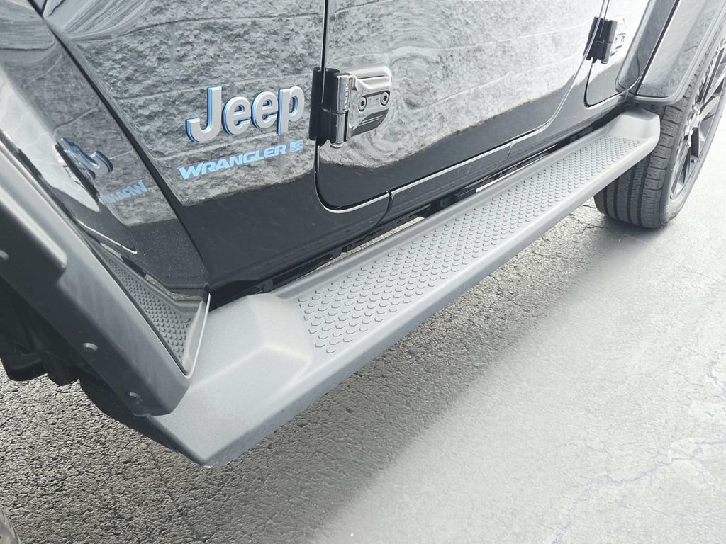 Certified 2025 Jeep Wrangler Unlimited Sahara AWD/4WD image 21