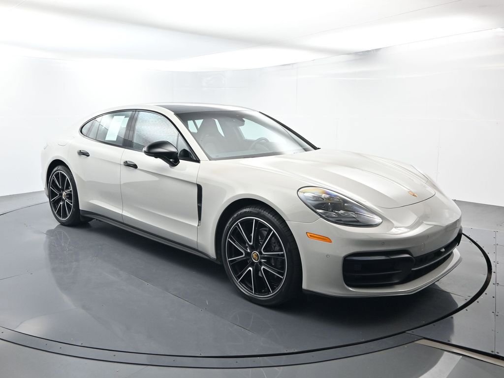 Certified 2022 Porsche Panamera Platinum Edition image 17