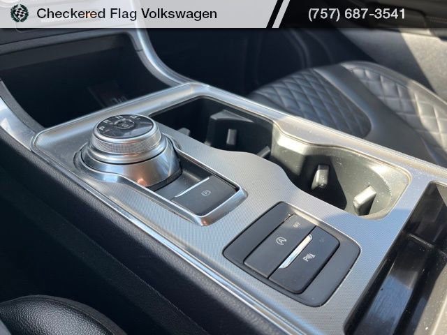 Used 2024 Ford Edge Titanium image 43