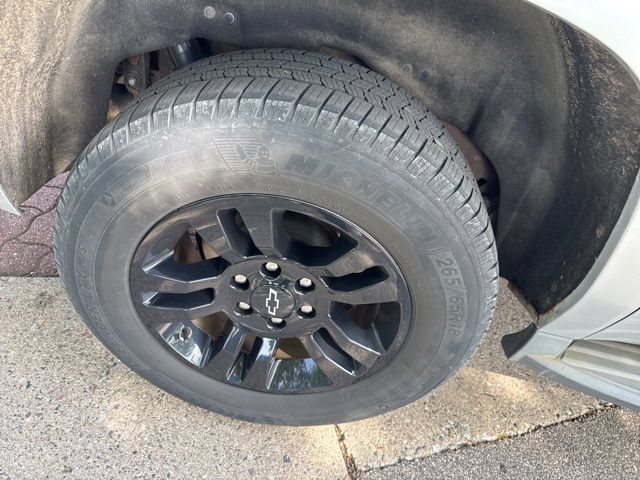 Used 2015 Chevrolet Suburban LT AWD/4WD image 12