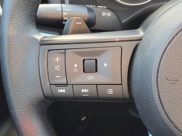 Used 2024 Nissan Rogue S image 13