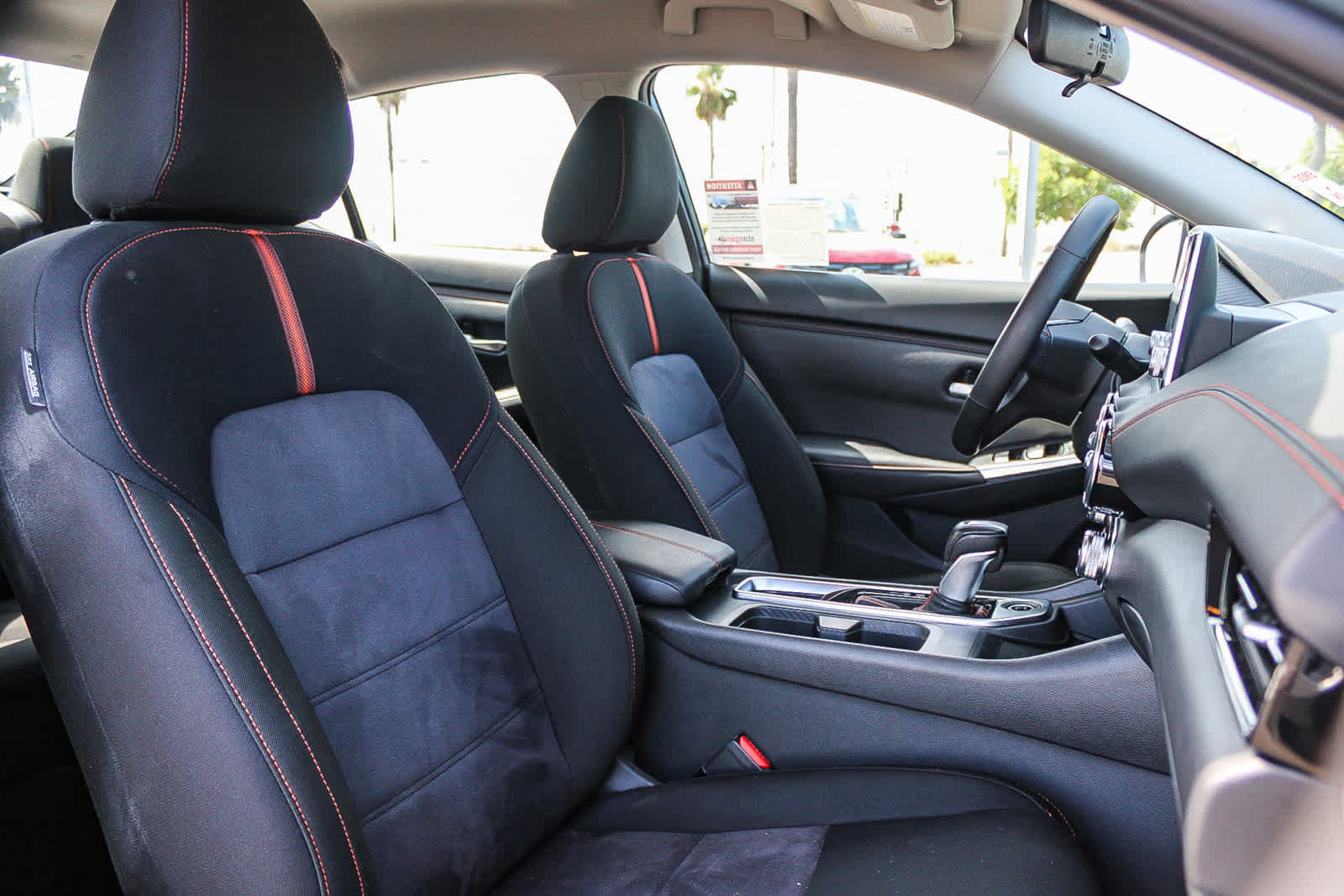 Used 2025 Nissan Sentra SR w/ Midnight Edition FWD image 16