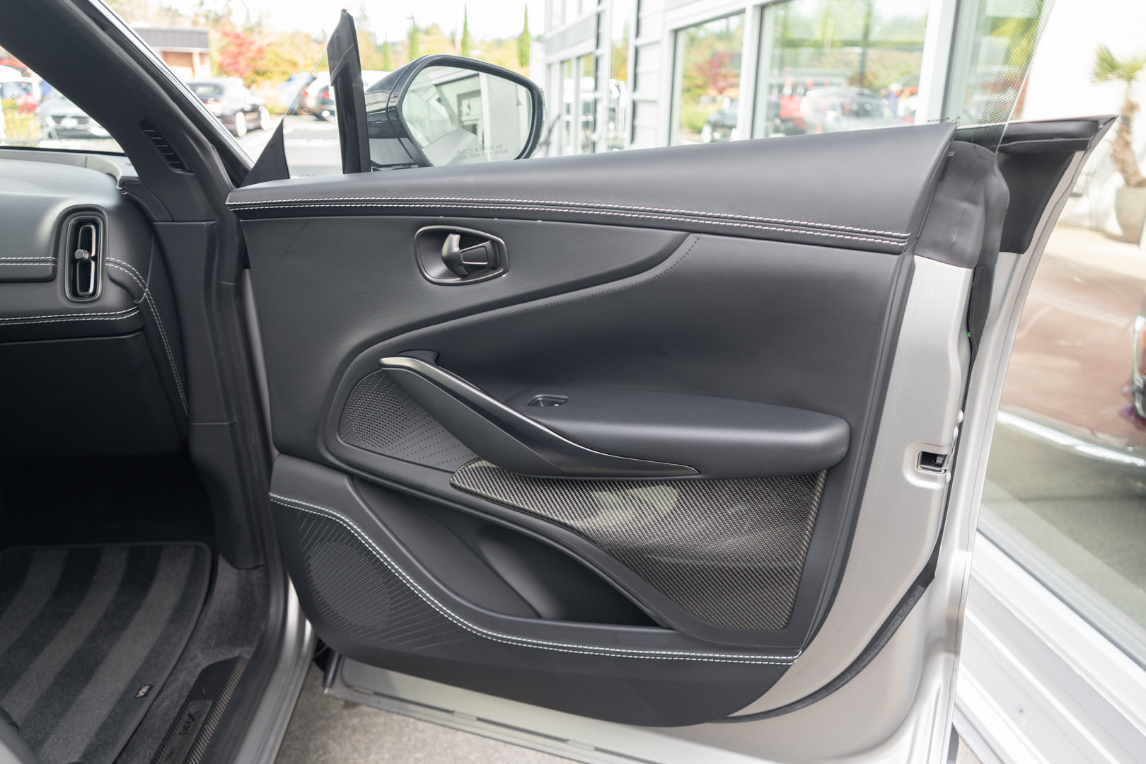 Used 2023 Aston Martin DBX 707 AWD/4WD image 33