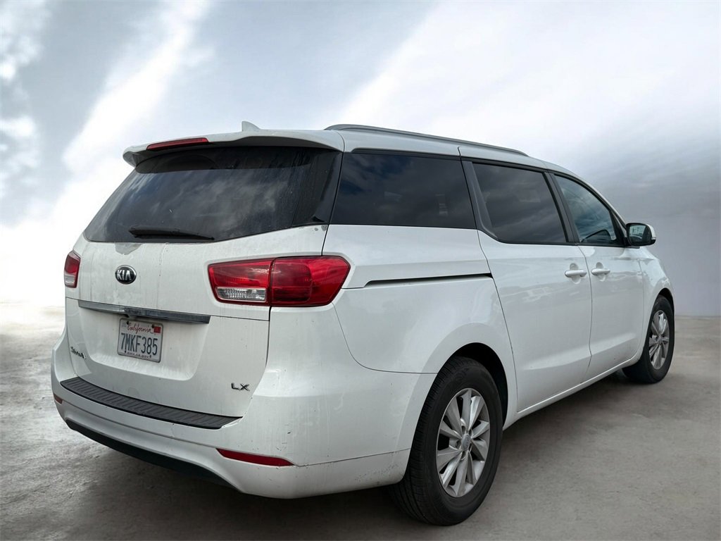Used 2016 Kia Sedona LX image 17