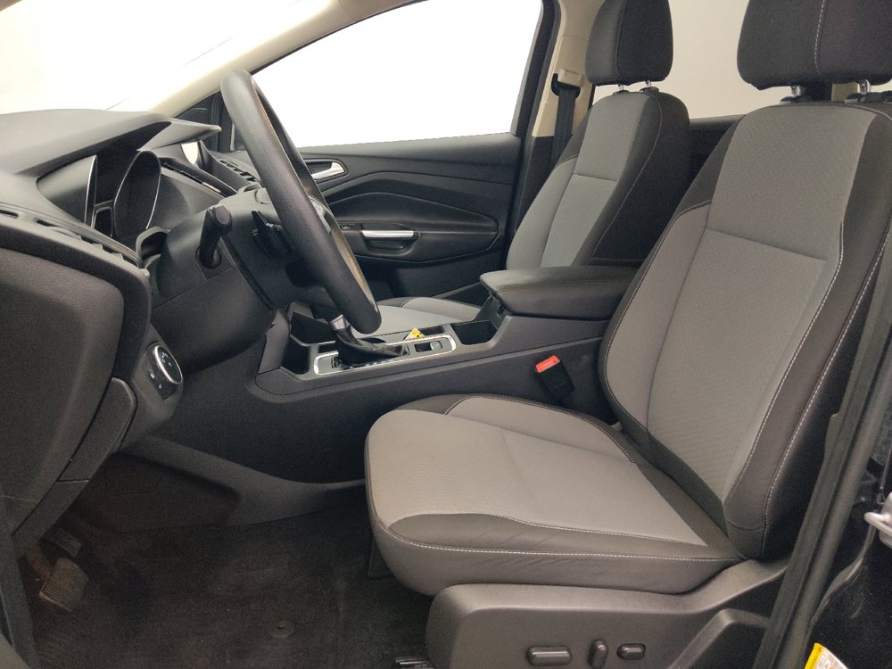 Used 2017 Ford Escape SE w/ Equipment Group 201A FWD image 17
