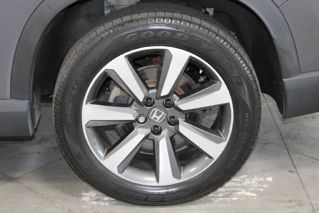 Used 2023 Honda Pilot Elite image 16