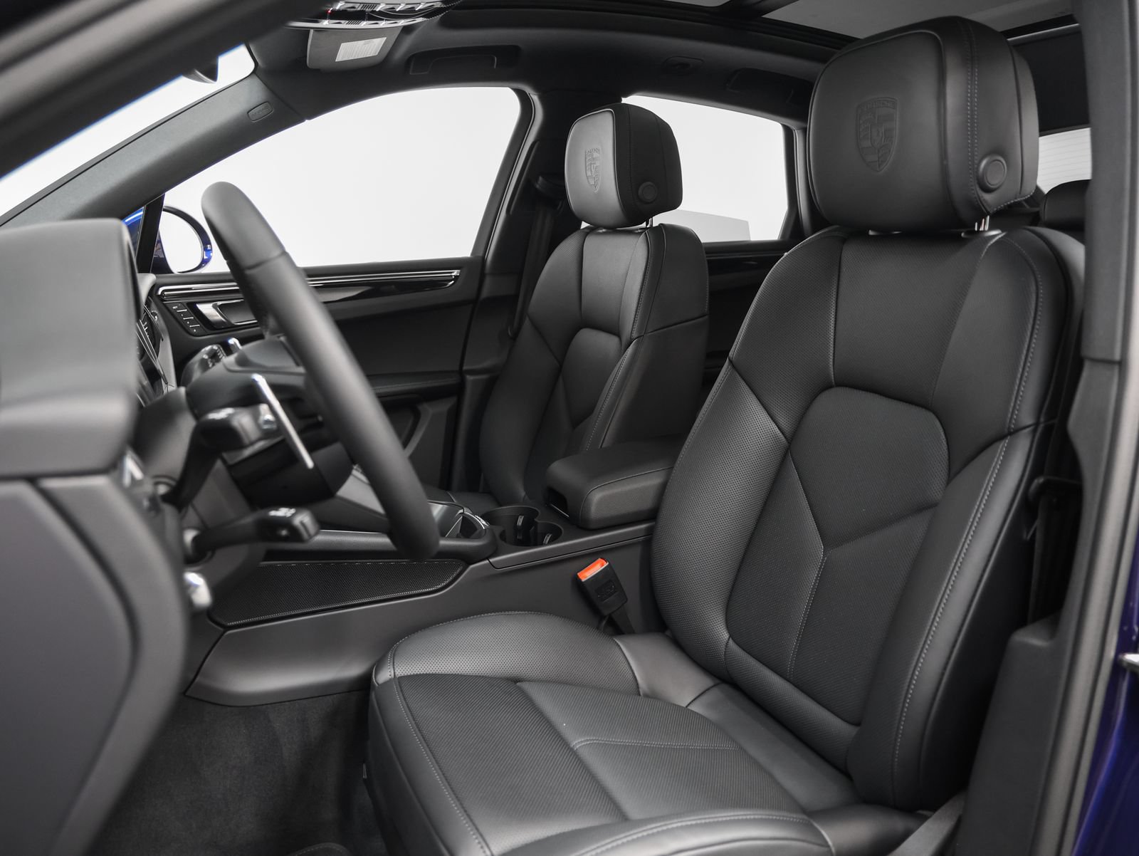 New 2026 Porsche Macan AWD/4WD image 43