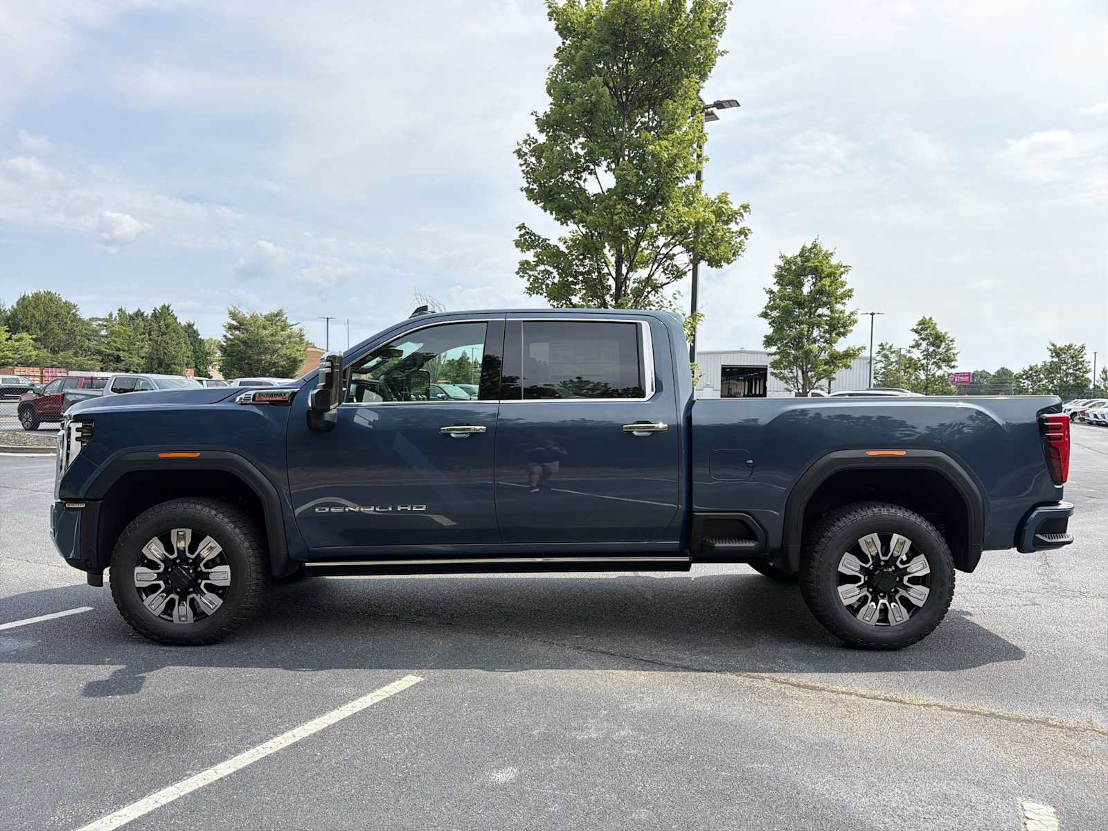 New 2026 GMC Sierra 2500 Denali w/ Denali Reserve Package AWD/4WD image 24