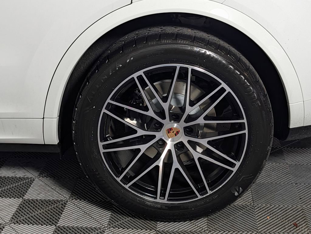 New 2026 Porsche Cayenne Coupe image 12