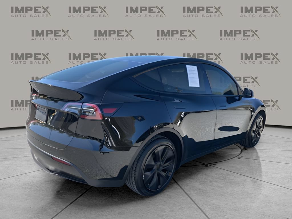 Used 2025 Tesla Model Y Long Range RWD image 5