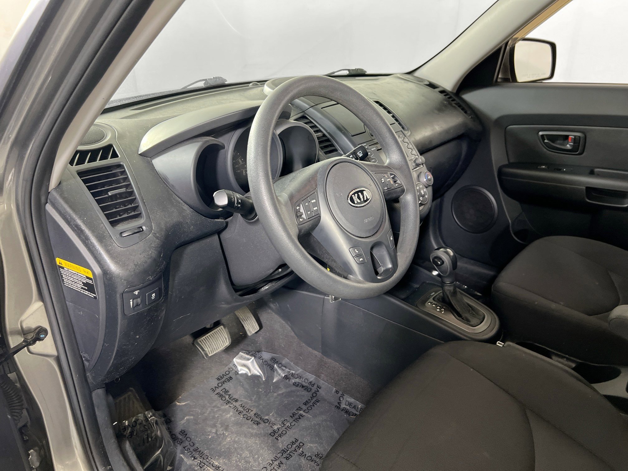 Used 2011 Kia Soul ! FWD image 9