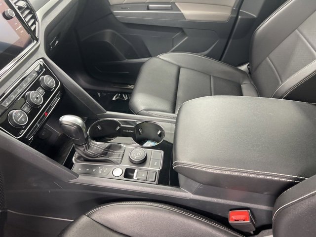 Used 2022 Volkswagen Atlas SEL R-Line image 16