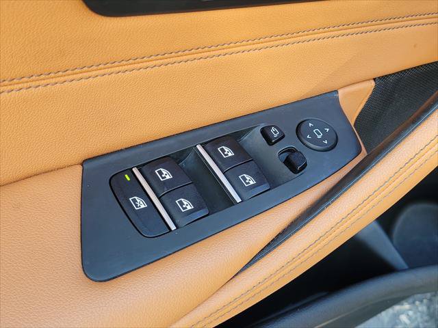Used 2022 BMW 530i xDrive w/ M Sport Package AWD/4WD image 19