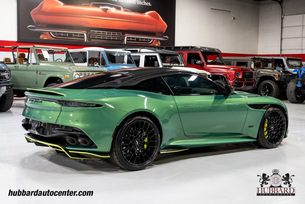 Used 2023 Aston Martin DBS Coupe image 8