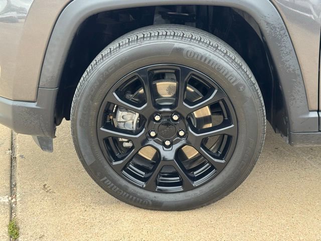 Used 2024 Jeep Compass Latitude w/ Altitude Special Edition image 8