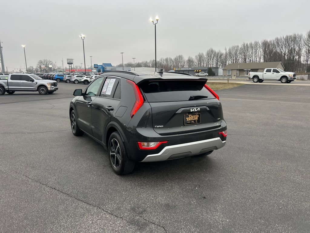 Used 2023 Kia Niro EX image 5