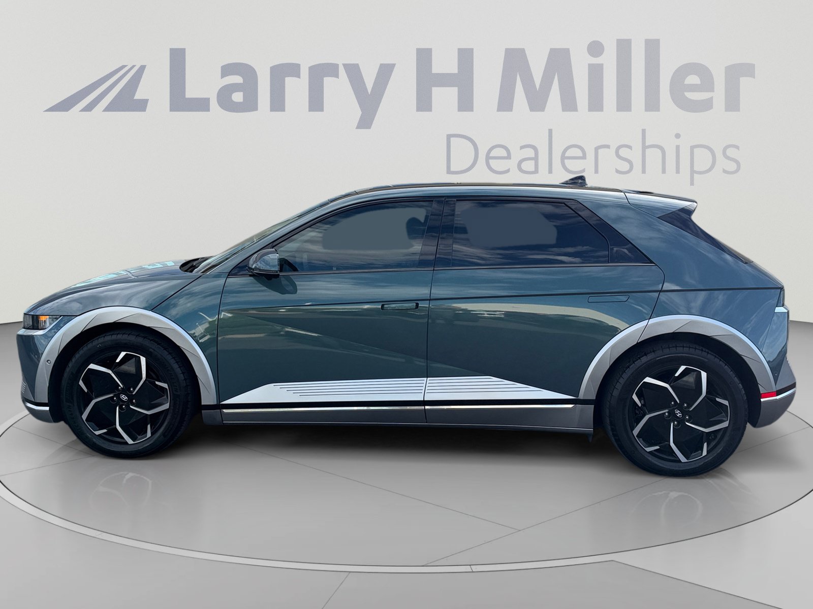 Certified 2024 Hyundai Ioniq 5 Limited RWD image 2