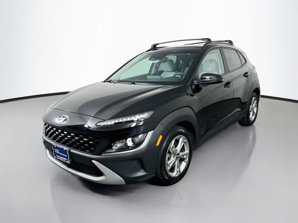 Certified 2022 Hyundai Kona SEL AWD/4WD image 3