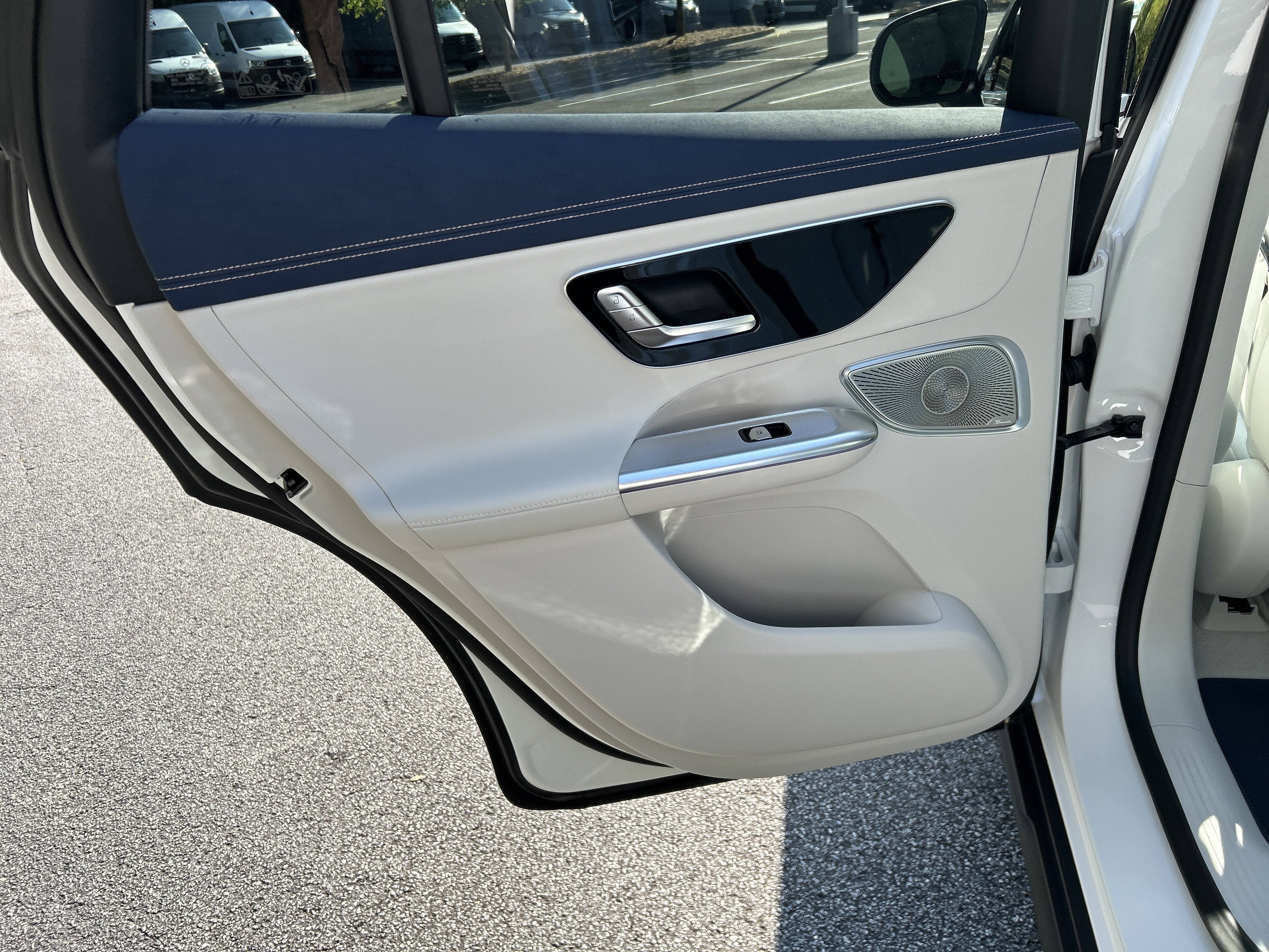 New 2026 Mercedes-Benz EQE 320 4MATIC SUV image 33