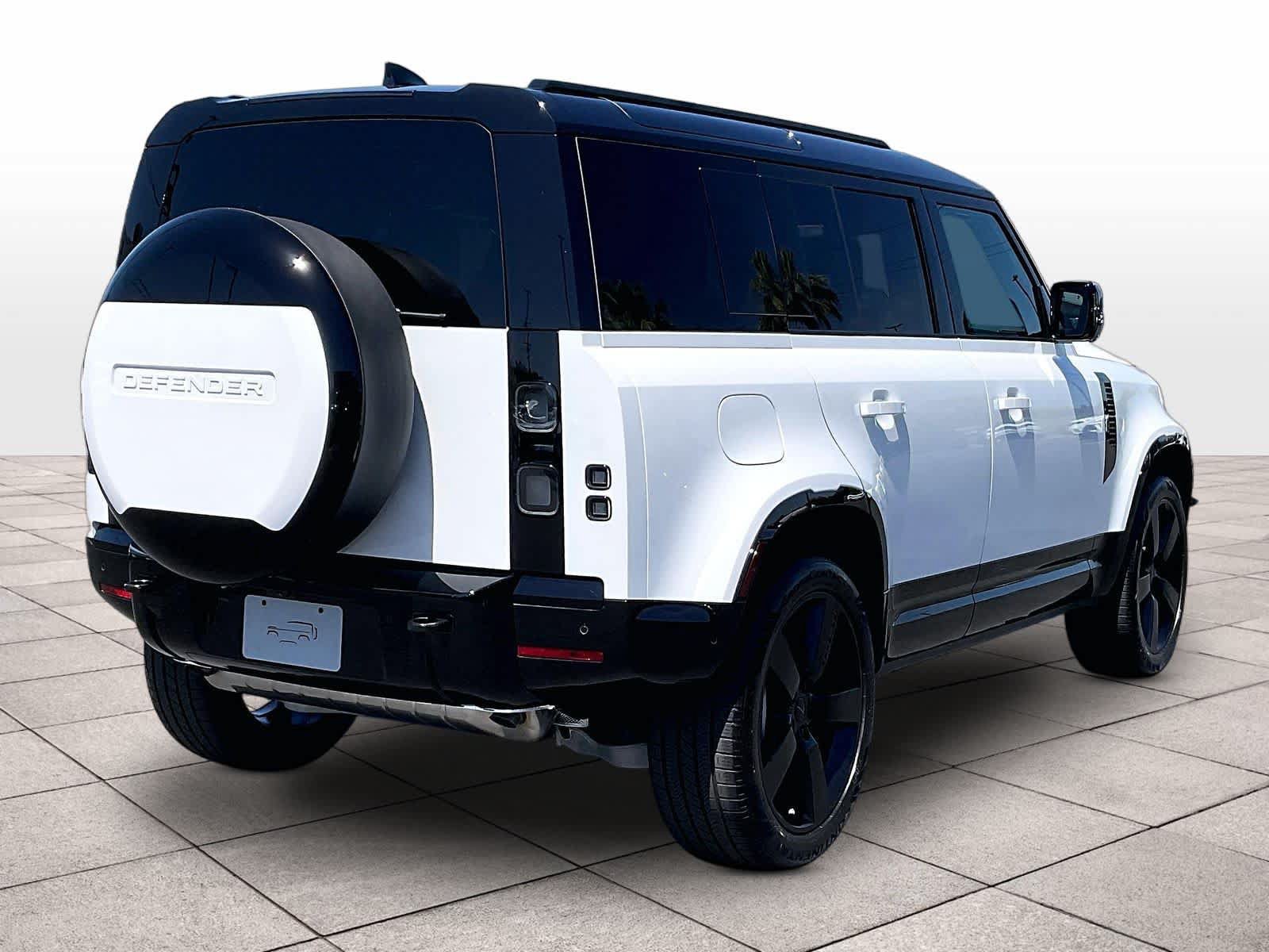 New 2026 Land Rover Defender 110 X-Dynamic SE AWD/4WD image 4