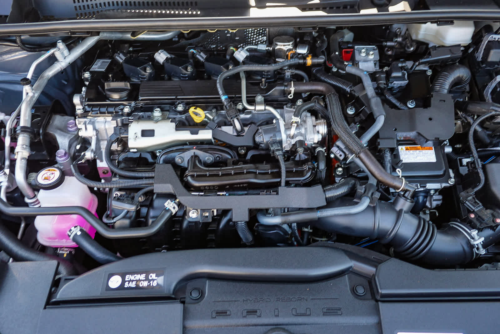 Used 2024 Toyota Prius LE FWD image 27