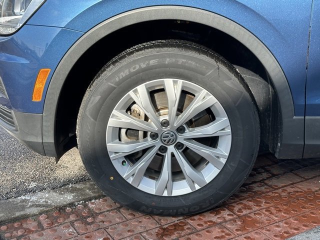 Used 2020 Volkswagen Tiguan S image 9