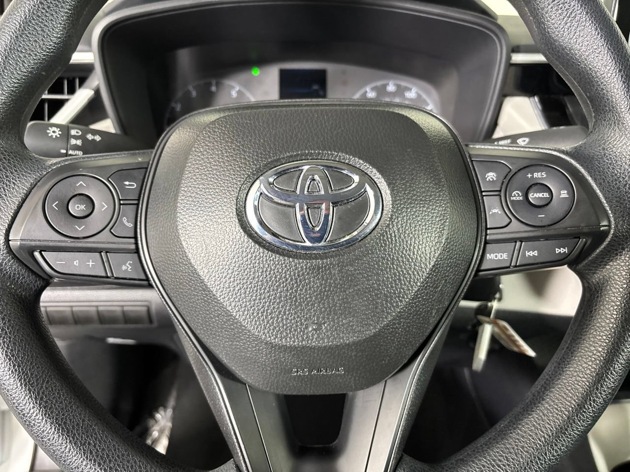 Used 2025 Toyota Corolla LE FWD image 16