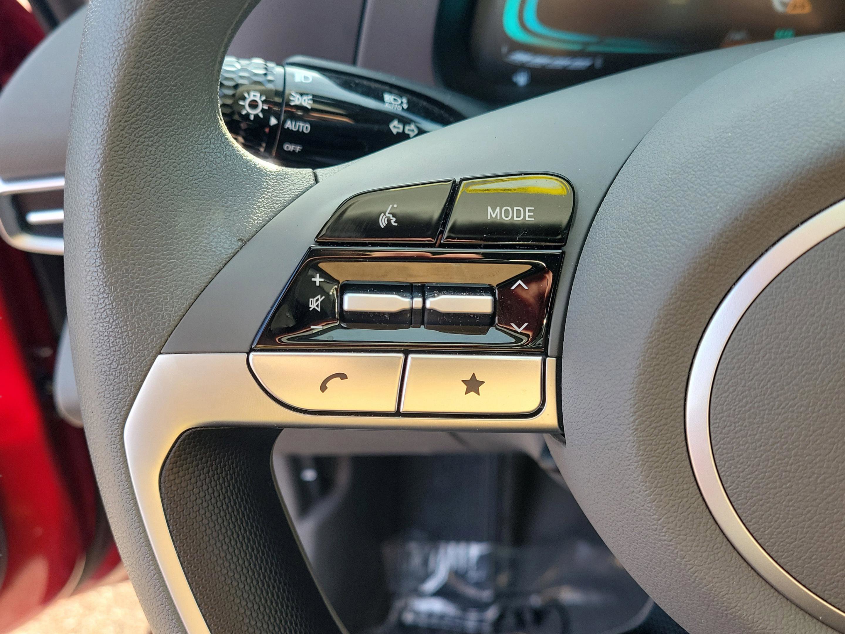 Used 2025 Hyundai Elantra Blue image 19