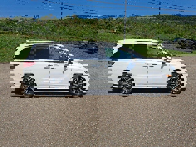 Used 2024 Honda Odyssey Touring image 4