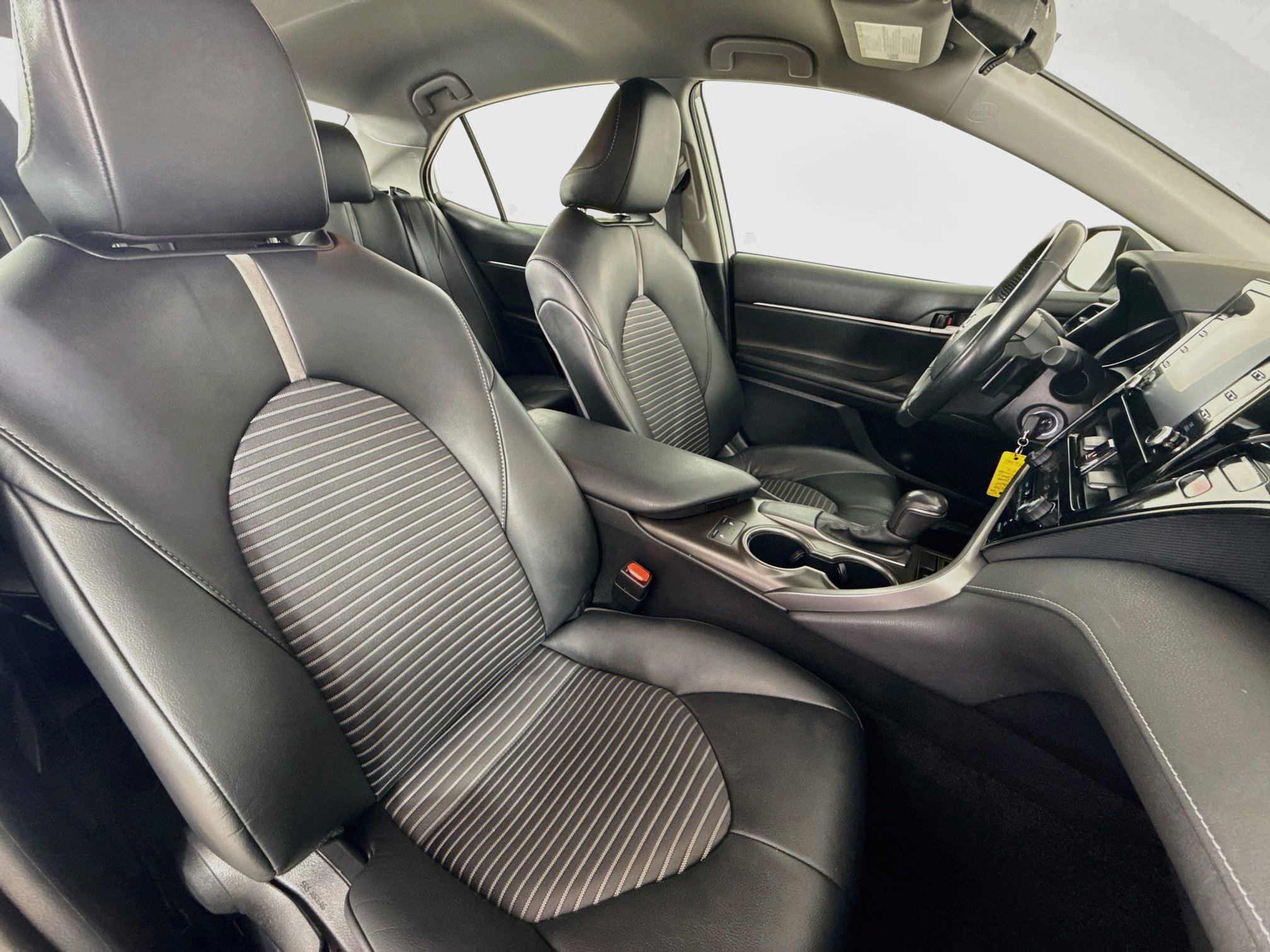 Used 2024 Toyota Camry SE FWD image 28