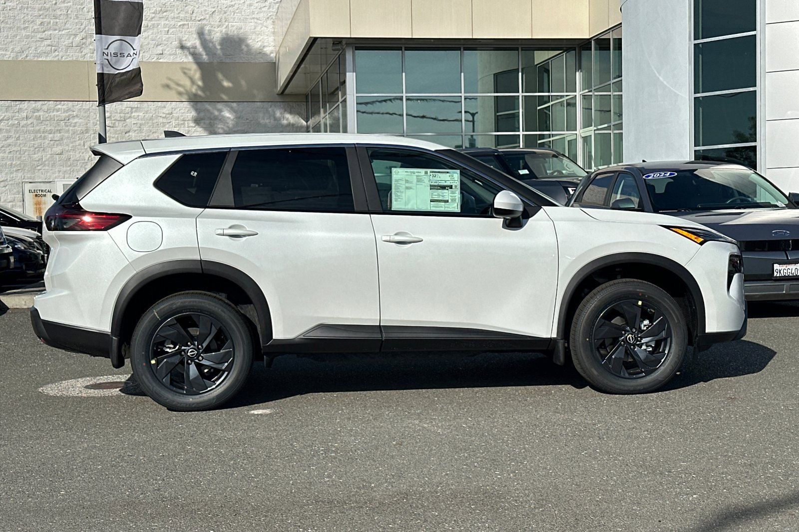 New 2026 Nissan Rogue SV w/ Cold Weather Package FWD image 3