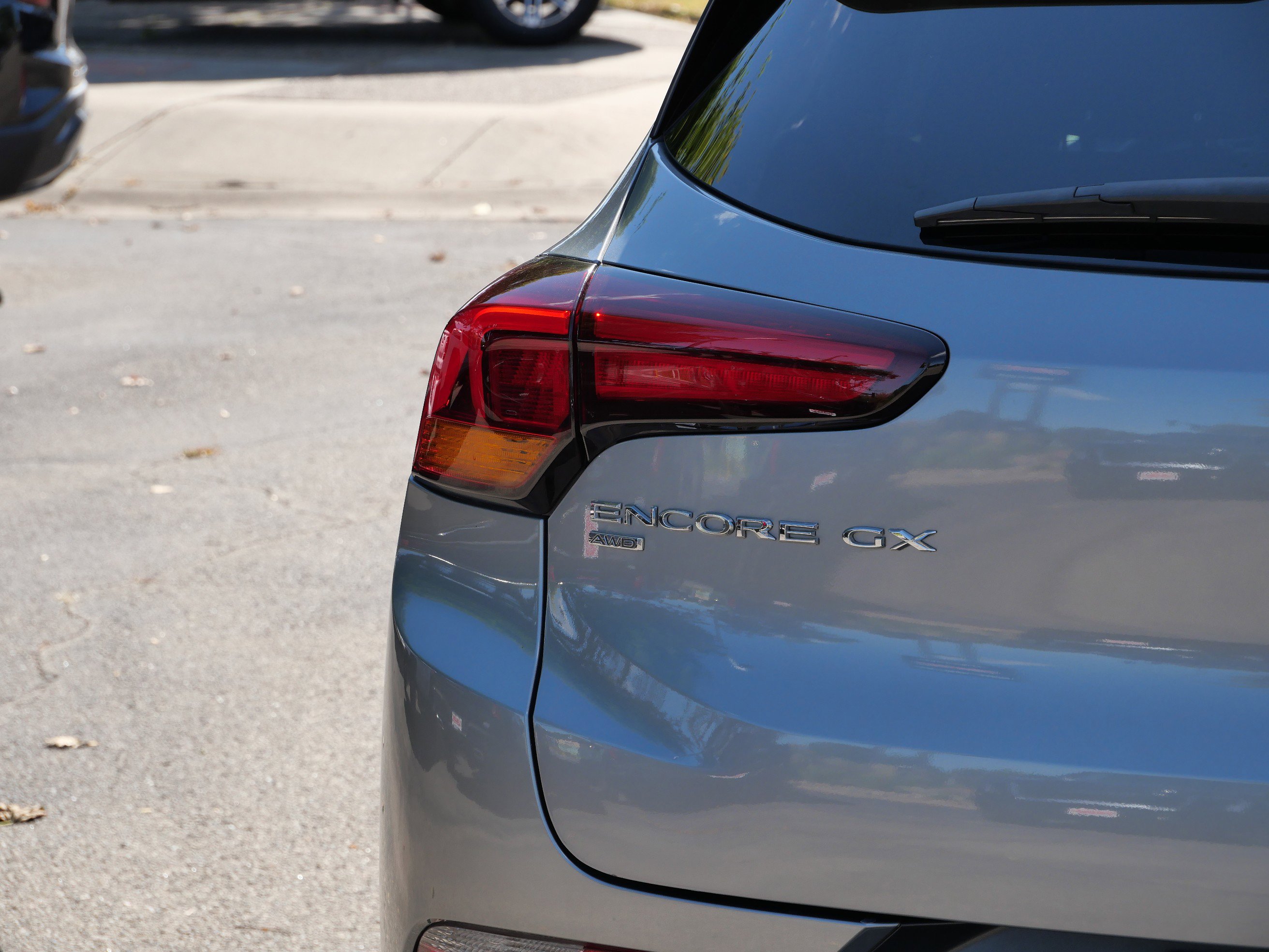 Used 2023 Buick Encore GX Essence w/ Experience Buick Package image 8