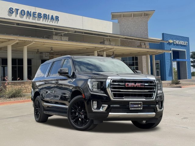 Used 2023 GMC Yukon XL SLT RWD image 2