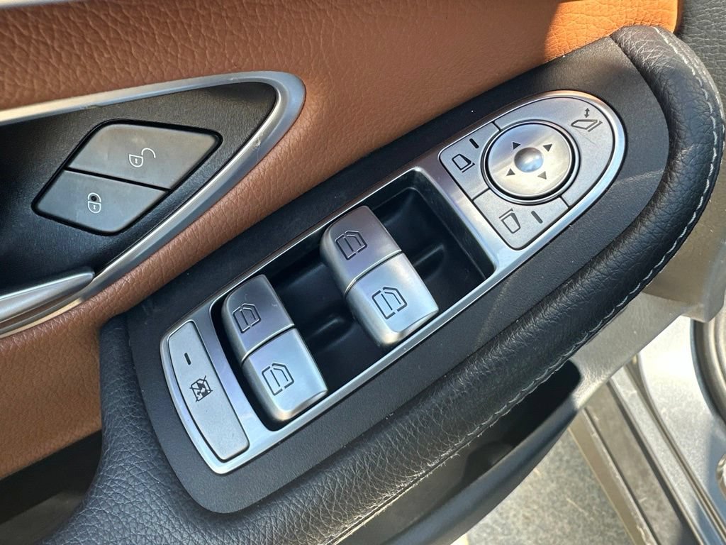 Used 2021 Mercedes-Benz GLC 300 4MATIC image 14