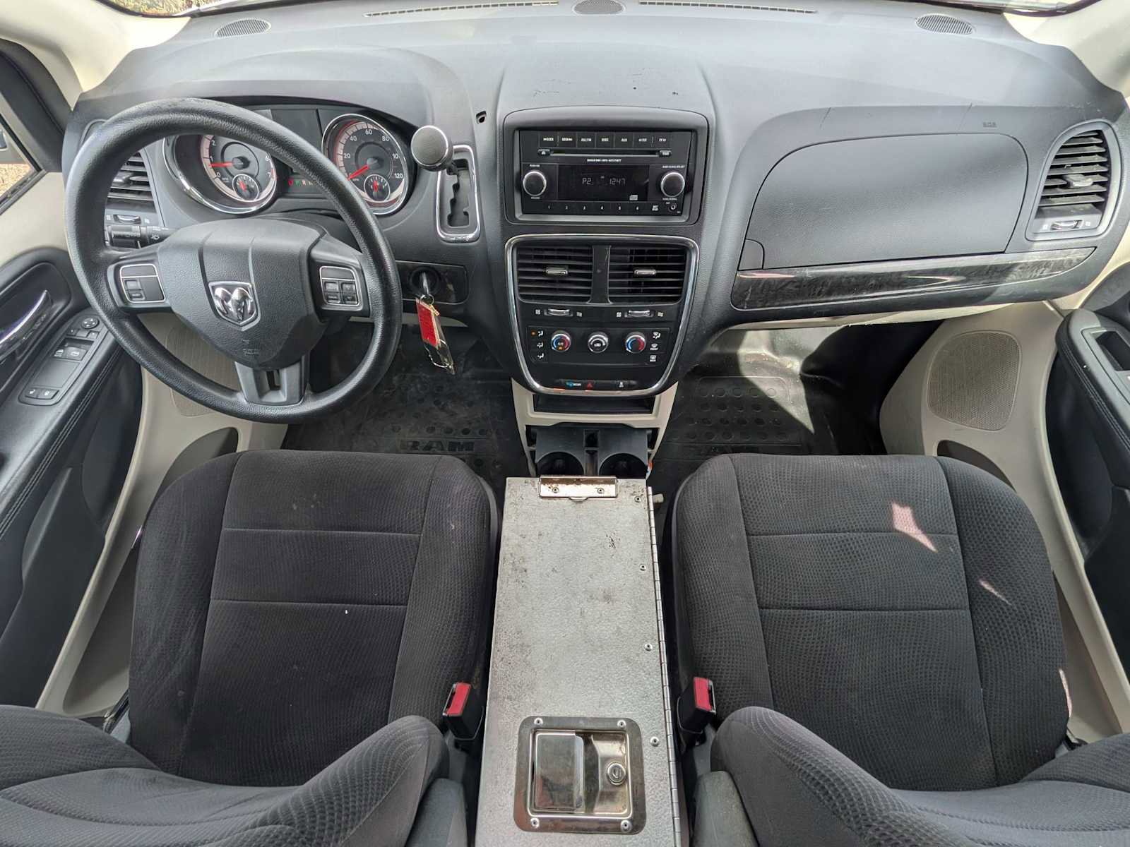 Used 2013 RAM C/V Tradesman FWD image 16