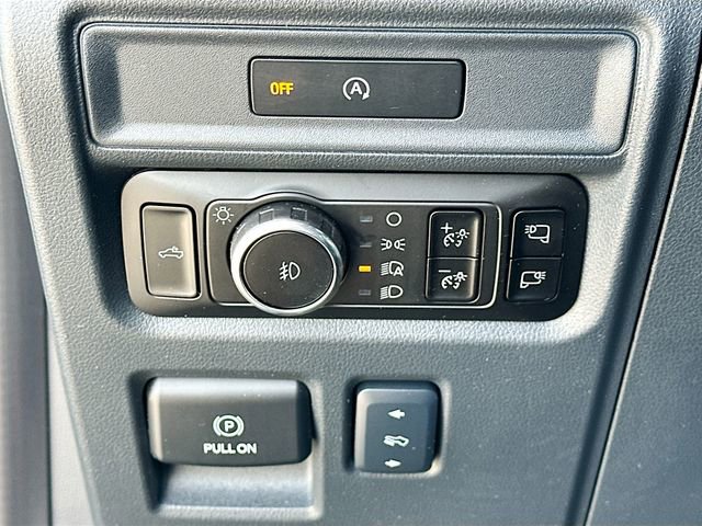 Used 2025 Ford F150 Lariat w/ Equipment Group 502A High image 10