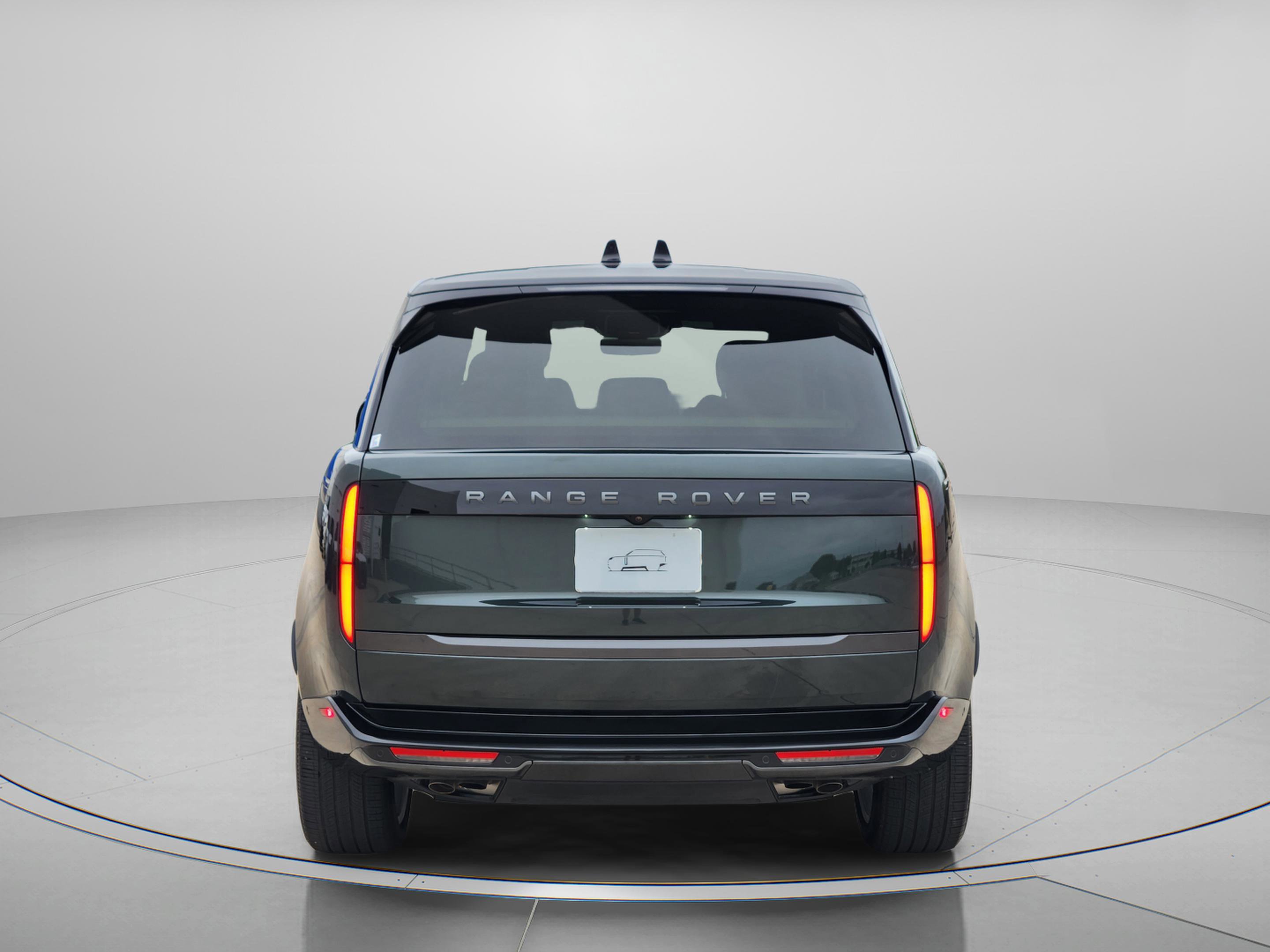 Certified 2025 Land Rover Range Rover SE AWD/4WD image 4