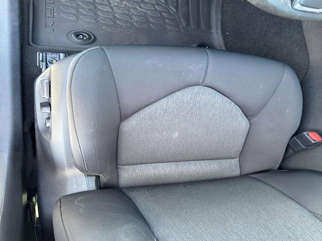 Used 2020 Toyota Camry LE image 9