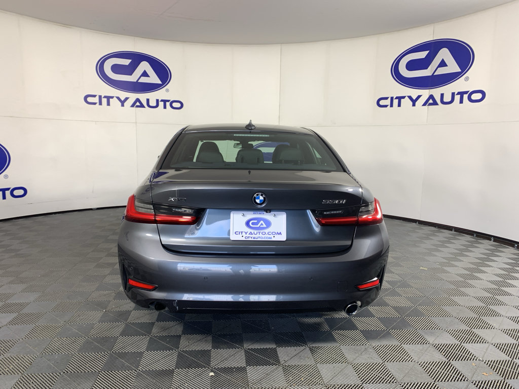 Used 2020 BMW 330i xDrive Sedan w/ Convenience Package AWD/4WD image 4