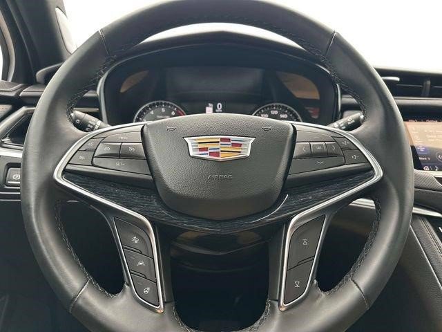 Certified 2025 Cadillac XT5 Premium Luxury w/ LPO, Floor Liner Package AWD/4WD image 24