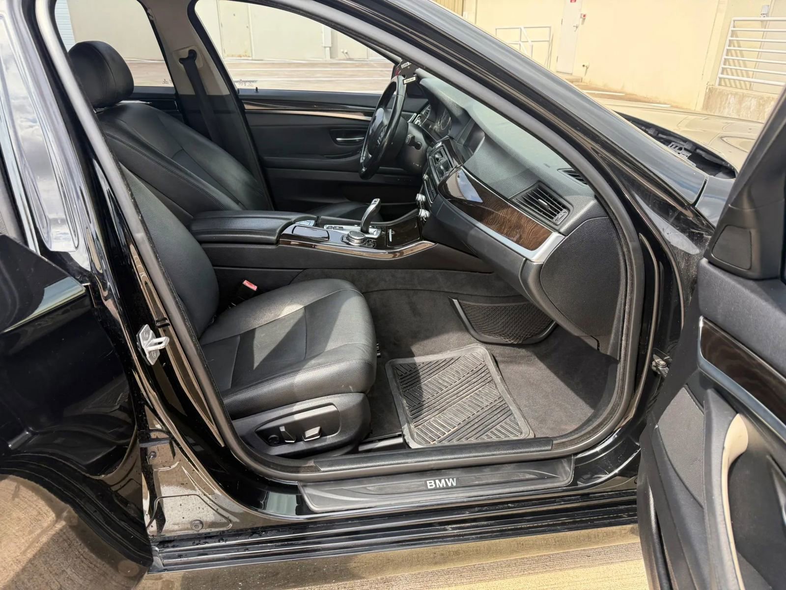 Used 2015 BMW 528i Sedan image 18