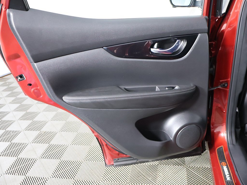 Used 2022 Nissan Rogue Sport SL w/ Premium Package image 26