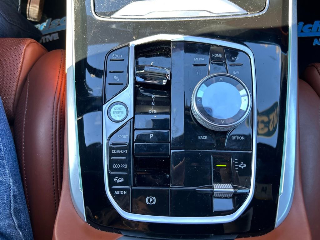 Used 2023 BMW X7 M60i w/ Executive Package image 30